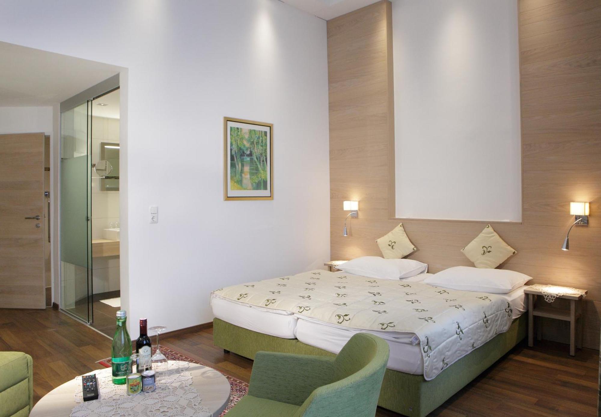 Seehotel Schwan Gmunden Exterior photo